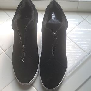 Blondo Waterproof Wedge Glenda Booties